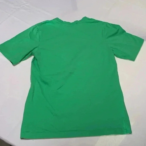 Nike girls t-shirt/tee-shirt, Size XS. Used excellent condition. Very Vibrant❣️ - Picture 3 of 3